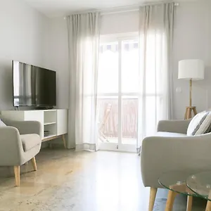 https://apartamento-mlaga-velzquez.1costadelsol.com